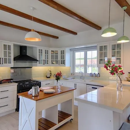 Luxury With Private Pool And Large Garden In Dalyan *