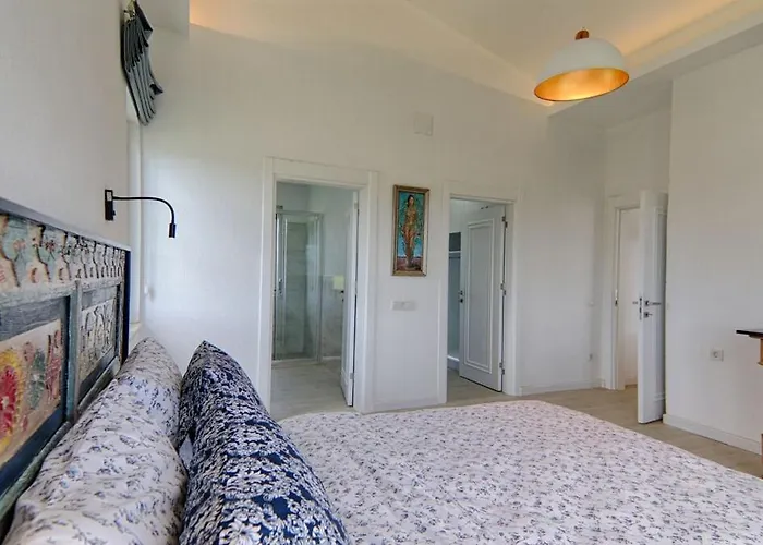 Luxury With Private Pool And Large Garden In Dalyan 别墅 *